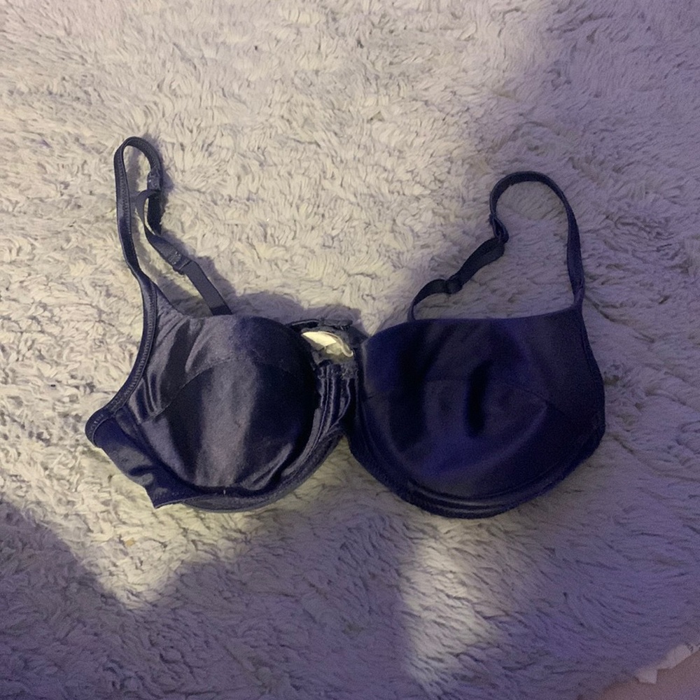 Victoria’s Secret bra size 34B
